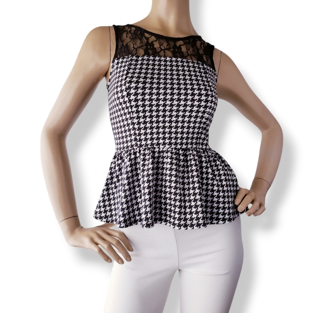 Charlotte Russe Houndstooth & Lace Paneled Peplum Black & White Top